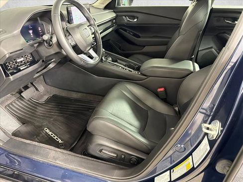 Used 2023 Honda Accord Touring image 11