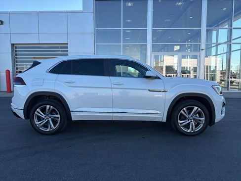 Used 2024 Volkswagen Atlas Cross Sport SEL R-Line image 8