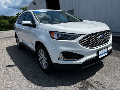 Used 2024 Ford Edge SEL w/ Convenience Package
