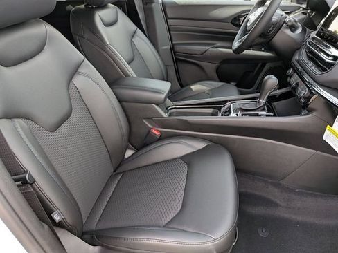 New 2026 Jeep Compass Latitude w/ Sun and Sound Group AWD/4WD image 28