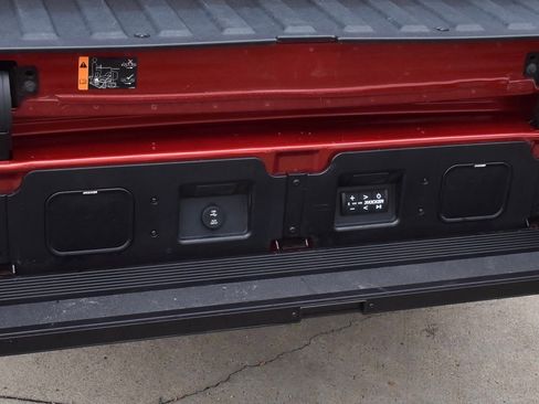 Used 2025 GMC Sierra 1500 AT4X image 41