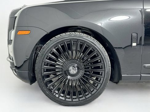 Used 2019 Rolls-Royce Cullinan AWD/4WD image 16