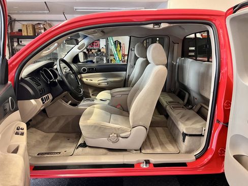 Used 2006 Toyota Tacoma PreRunner image 14