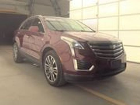 Used 2017 Cadillac XT5 Premium Luxury image 2
