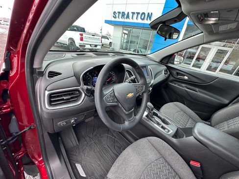 Used 2023 Chevrolet Equinox LT image 16