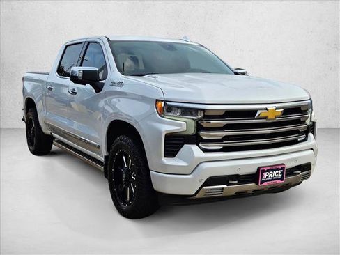 Used 2023 Chevrolet Silverado 1500 High Country w/ High Country Premium Package image 3
