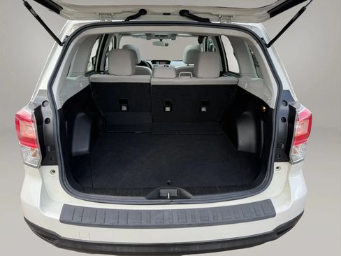 Used 2017 Subaru Forester 2.5i Premium AWD/4WD image 7