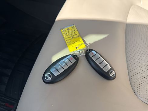 Used 2019 Nissan Armada Platinum w/ Captain's Chairs Package image 39