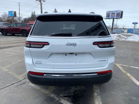 Used 2025 Jeep Grand Cherokee L Laredo w/ Trailer Tow Package image 4