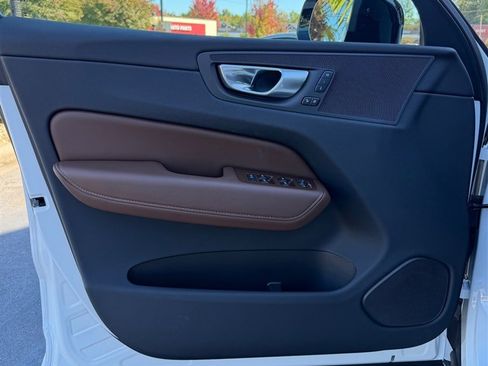 Used 2024 Volvo XC60 B5 Plus Dark w/ Climate Package image 7