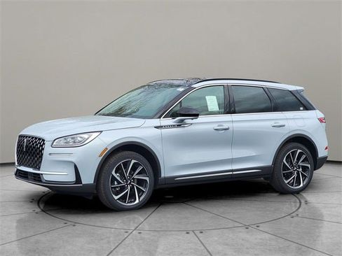 New 2026 Lincoln Corsair Reserve image 3