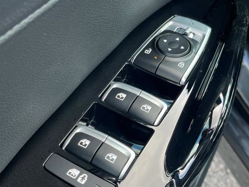 New 2025 Kia K5 EX FWD image 23