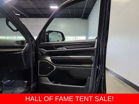 Used 2022 Jeep Wagoneer Series I AWD/4WD image 22