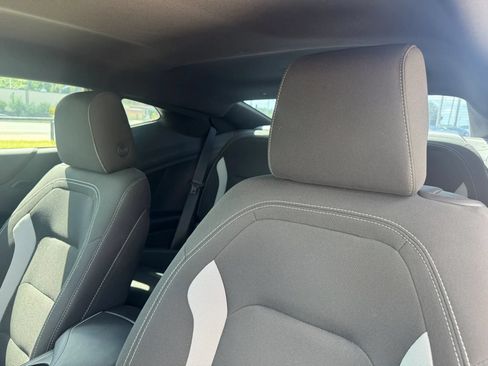Used 2020 Chevrolet Camaro SS RWD image 10