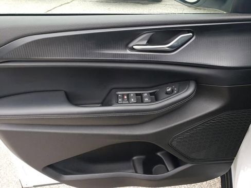 Used 2024 Jeep Grand Cherokee Laredo X w/ Luxury Tech Group I image 10