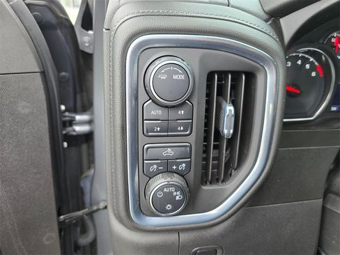 Used 2021 Chevrolet Silverado 1500 LT image 27