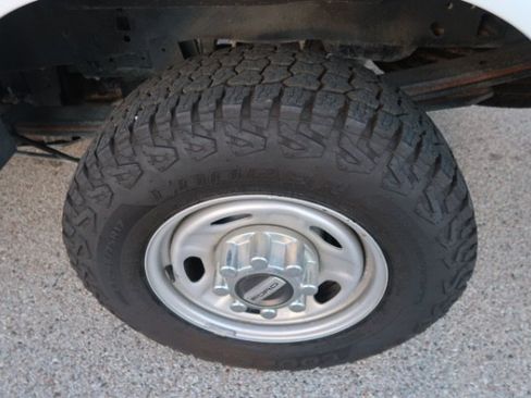 Used 2022 Ford F250 XL w/ Power Equipment Group AWD/4WD image 18