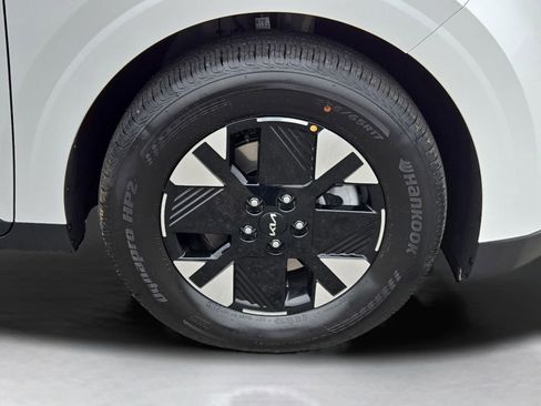 New 2026 Kia Carnival LXS image 6