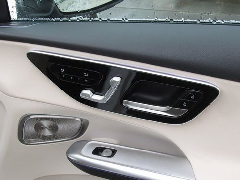 New 2026 Mercedes-Benz GLC 300 4MATIC image 21