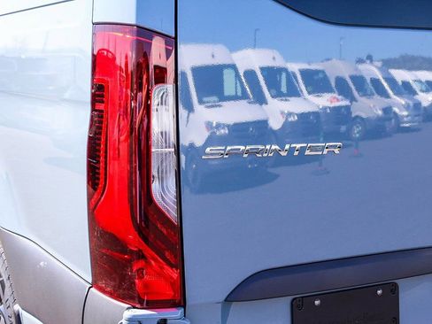Used 2024 Mercedes-Benz Sprinter 144 Cargo image 7