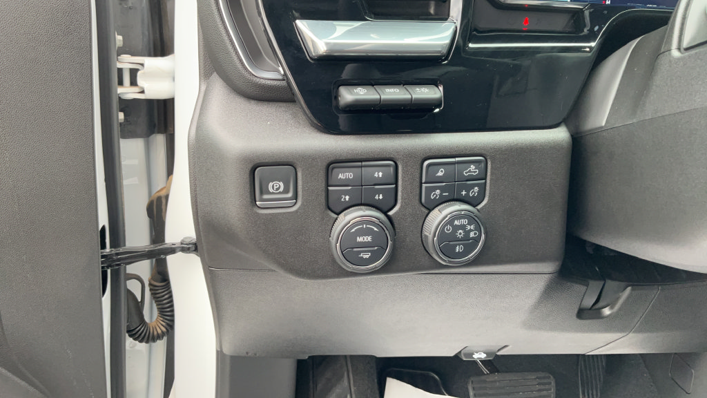 Certified 2025 Chevrolet Silverado 2500 LTZ w/ LTZ Plus Package AWD/4WD image 34