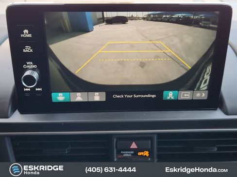 Used 2025 Honda Pilot Touring image 19