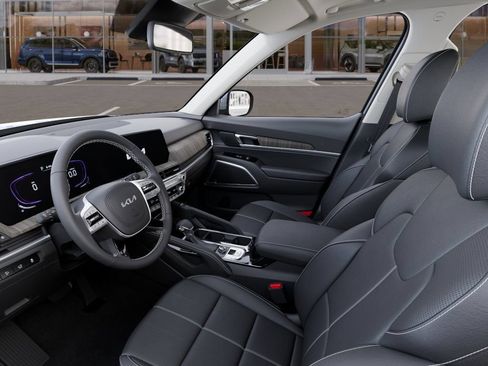 Used 2025 Kia Telluride EX w/ EX Captain's Chair Package FWD image 22