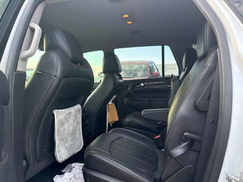 Used 2017 Buick Enclave Premium image 6