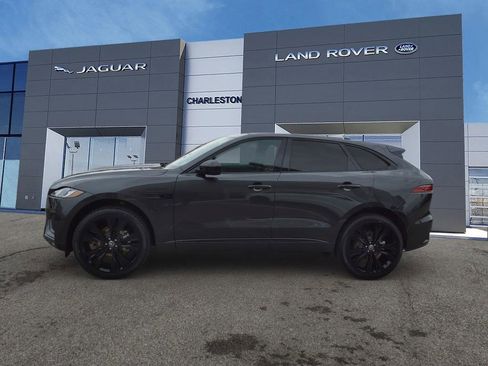 Certified 2025 Jaguar F-PACE R-Dynamic S image 2