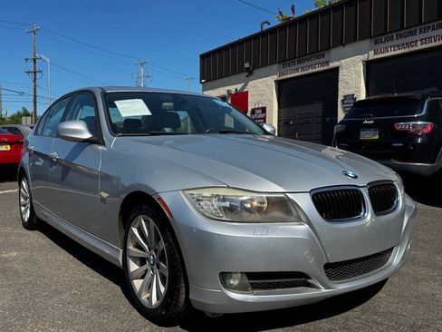 Used 2011 BMW 328i xDrive Sedan w/ Premium Pkg AWD/4WD image 8
