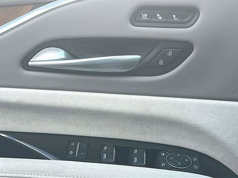 Certified 2024 Cadillac Escalade Sport Platinum w/ Heavy-Duty Trailer Package image 15