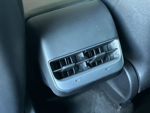 Used 2023 Tesla Model Y Long Range AWD/4WD image 13