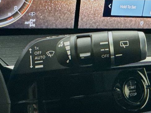 New 2026 INFINITI QX80 4WD image 15