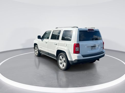 Used 2016 Jeep Patriot Latitude FWD image 7