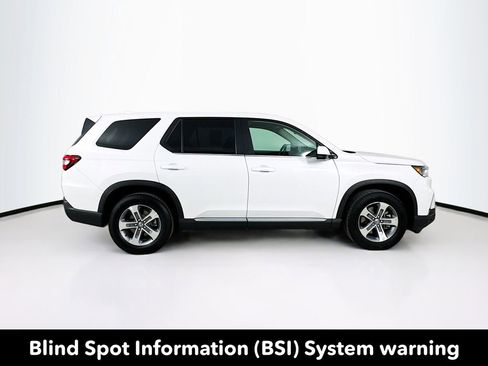 Used 2025 Honda Pilot EX-L image 9