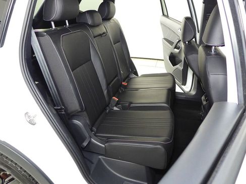 Used 2022 Volkswagen Tiguan SE R-Line FWD image 20