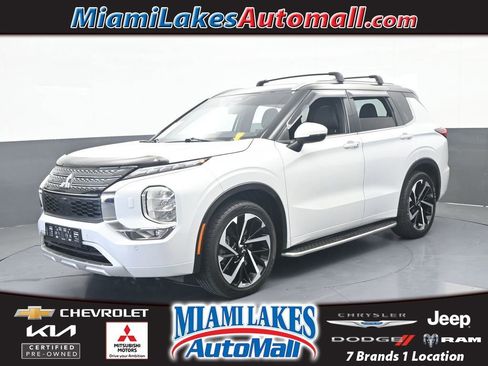 Used 2024 Mitsubishi Outlander SEL AWD/4WD image 1