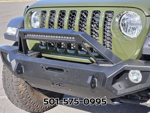 Used 2023 Jeep Gladiator Sport AWD/4WD image 10