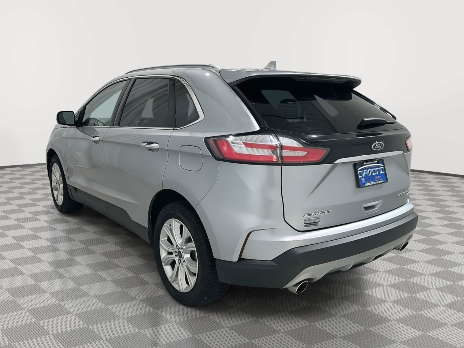 Used 2020 Ford Edge Titanium AWD/4WD image 3