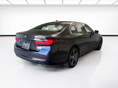 Used 2021 BMW 530i w/ Premium Package RWD image 4