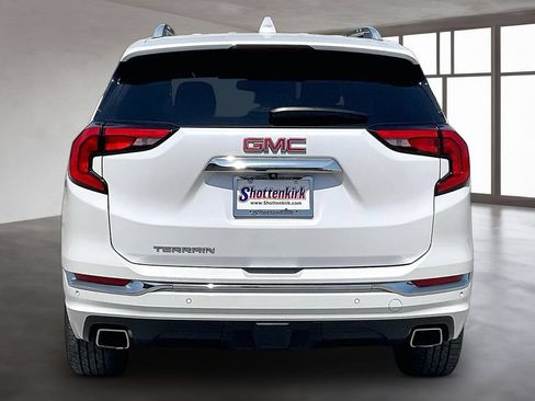 Used 2020 GMC Terrain Denali w/ Denali Premium Package FWD image 5
