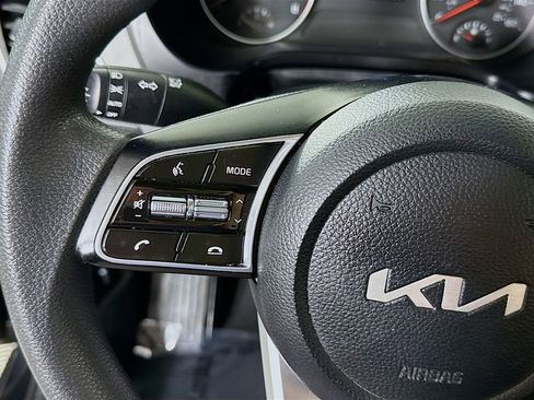 Used 2023 Kia Seltos LX AWD/4WD image 21