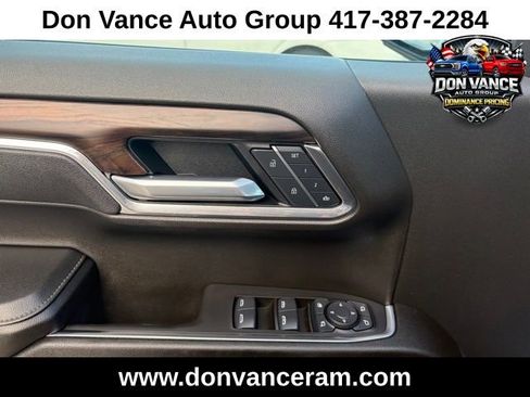 Used 2025 GMC Sierra 1500 SLT image 11