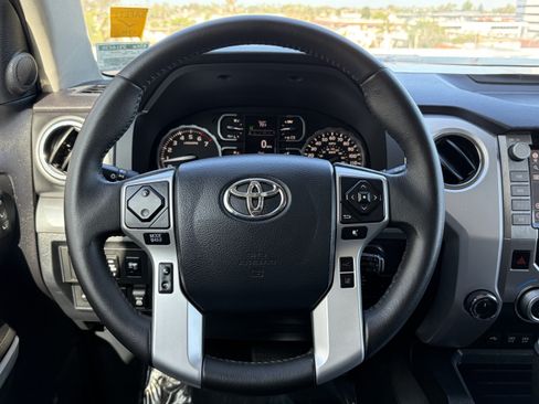 Certified 2020 Toyota Tundra Platinum AWD/4WD image 17