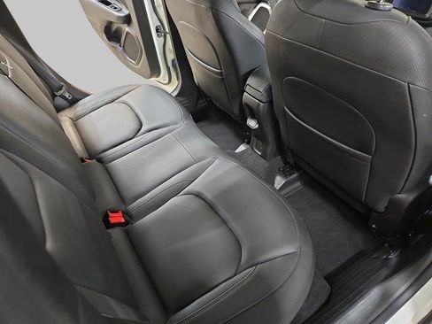 Used 2023 Jeep Renegade Limited w/ Sun/Sound Group image 13