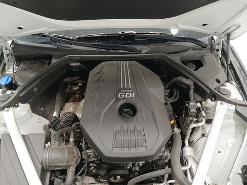 Used 2023 Genesis G70 2.0T image 25