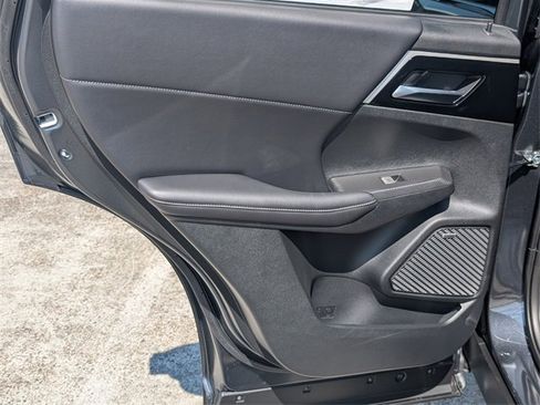 New 2025 Mitsubishi Outlander SE image 23