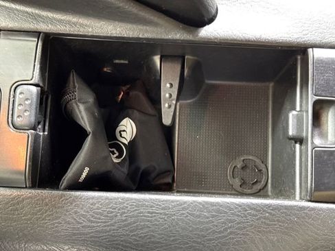 Used 2005 Honda S2000 Base image 22