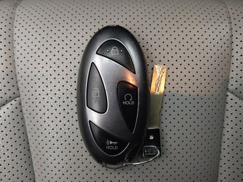 Used 2025 Hyundai Elantra Limited FWD image 32
