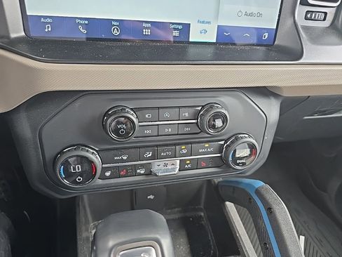 Used 2023 Ford Bronco Wildtrak AWD/4WD image 16